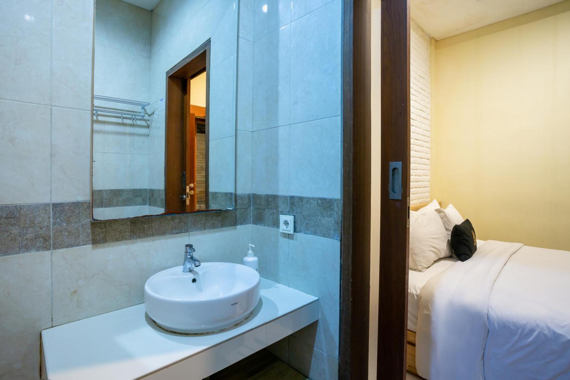 Paisa Seminyak Living Villa Екстериор снимка